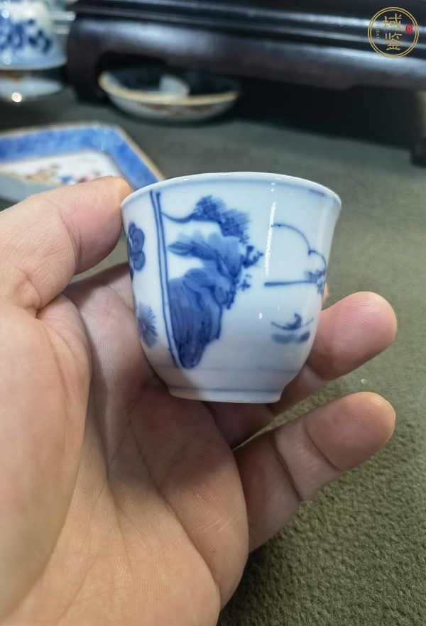 古玩陶瓷青花花卉紋仰鐘杯真品鑒賞圖