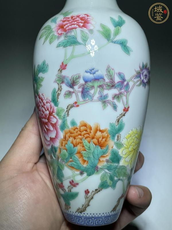 古玩陶瓷粉彩花卉瓶真品鑒賞圖