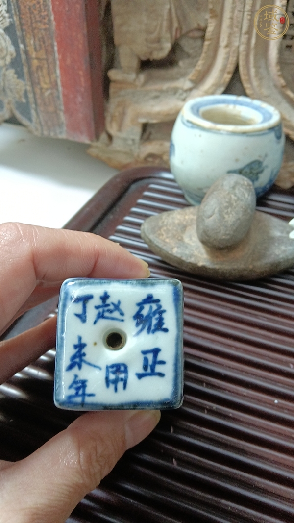 古玩陶瓷燭臺真品鑒賞圖