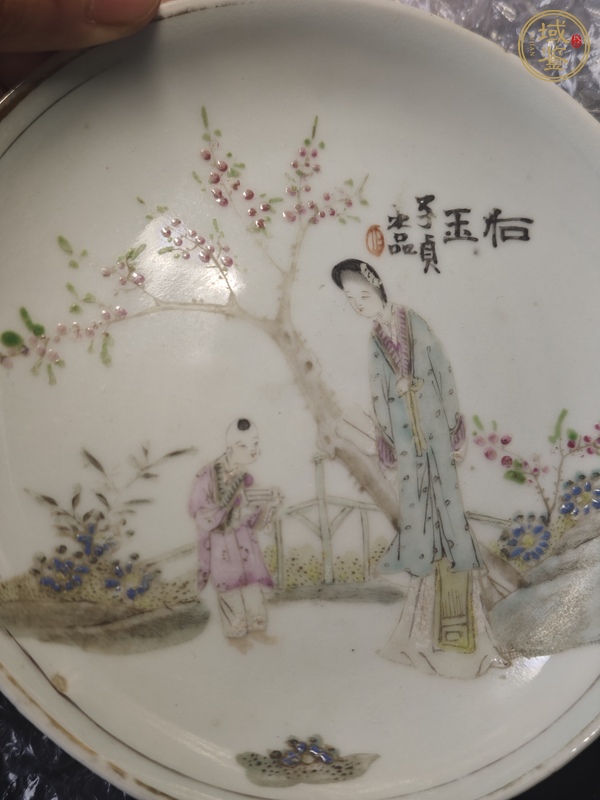 古玩陶瓷民國 桃花美女小盤真品鑒賞圖