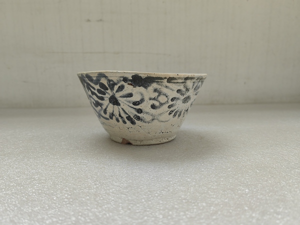 古玩陶瓷青花花卉紋茶碗拍賣,當(dāng)前價(jià)格580元