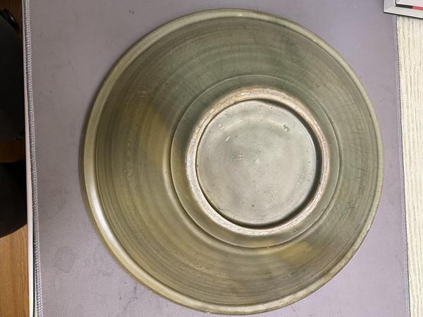 古玩陶瓷龍泉青瓷折沿盤拍賣,當前價格9600元