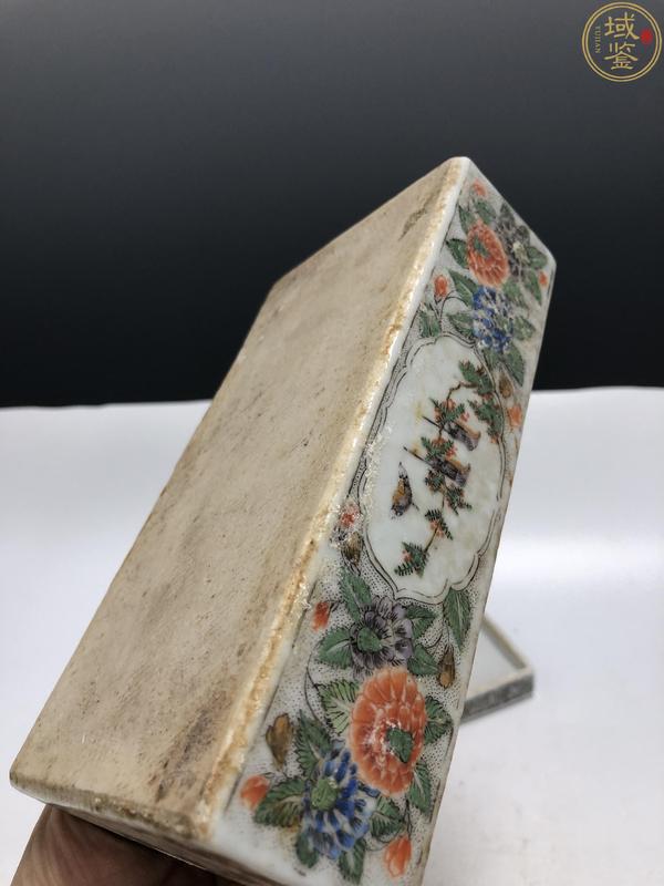 古玩陶瓷清咸豐廣彩人物花鳥紋筆盒拍賣,當(dāng)前價(jià)格3380元