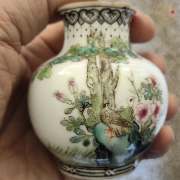 古玩陶瓷花鳥紋粉彩瓶真品鑒賞圖