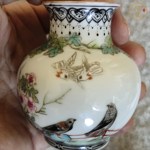 古玩陶瓷花鳥紋粉彩瓶真品鑒賞圖