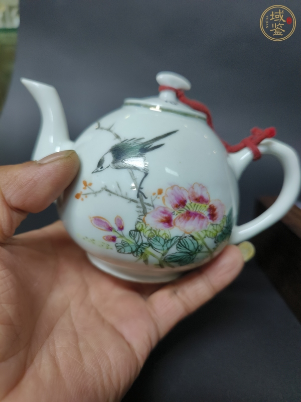 古玩陶瓷粉彩花鳥紋壺真品鑒賞圖