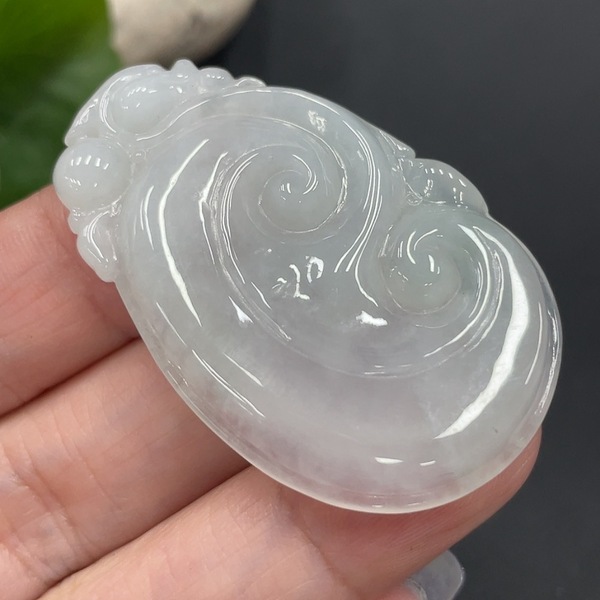 古玩玉器103天然翡翠如意題材掛件拍賣,當前價格380元