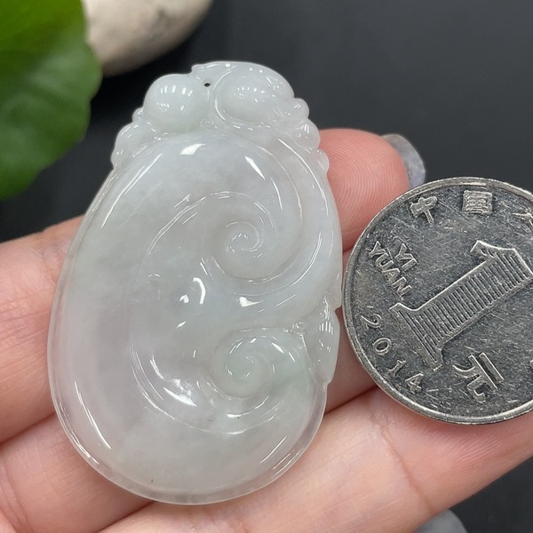 古玩玉器103天然翡翠如意題材掛件拍賣,當前價格380元