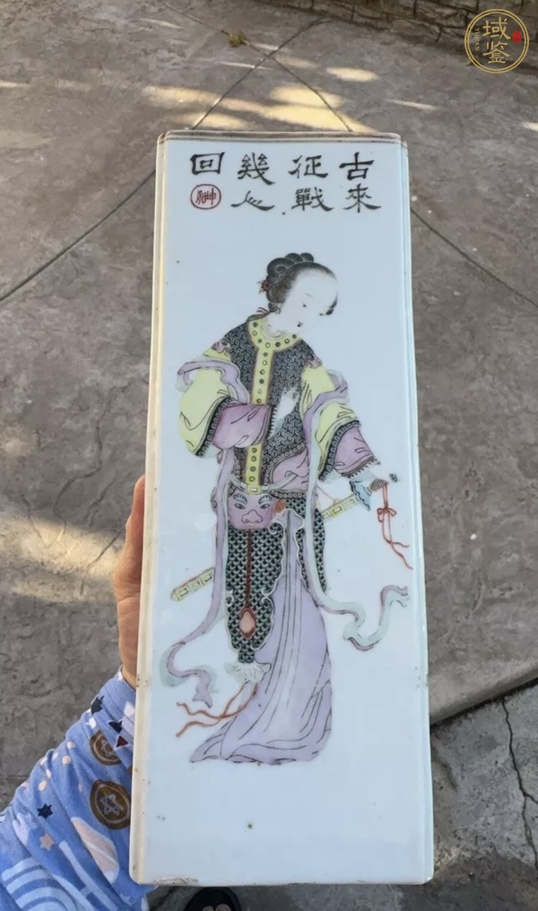 古玩陶瓷人物紋帽筒真品鑒賞圖