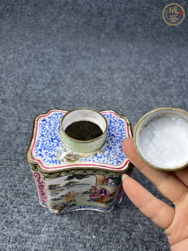 古玩雜項(xiàng)銅胎畫(huà)琺瑯花卉人物茶葉罐真品鑒賞圖