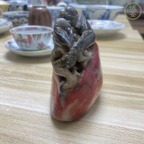 古玩玉器染色仿雞血石擺件真品鑒賞圖