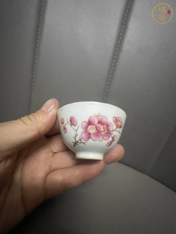 古玩陶瓷粉彩梅花茶圓一對真品鑒賞圖