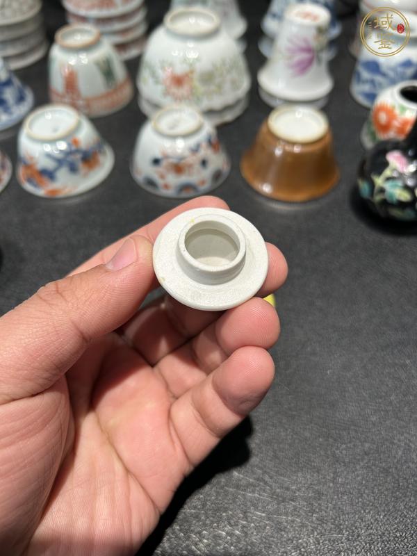 古玩陶瓷松石綠粉彩花卉紋蓋罐真品鑒賞圖