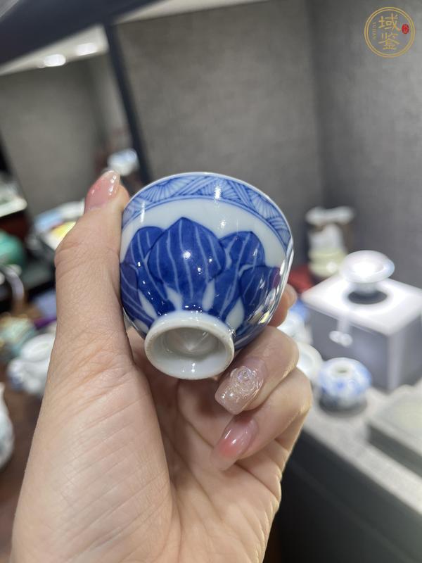 古玩陶瓷日本江戶青花花卉紋雞心杯真品鑒賞圖