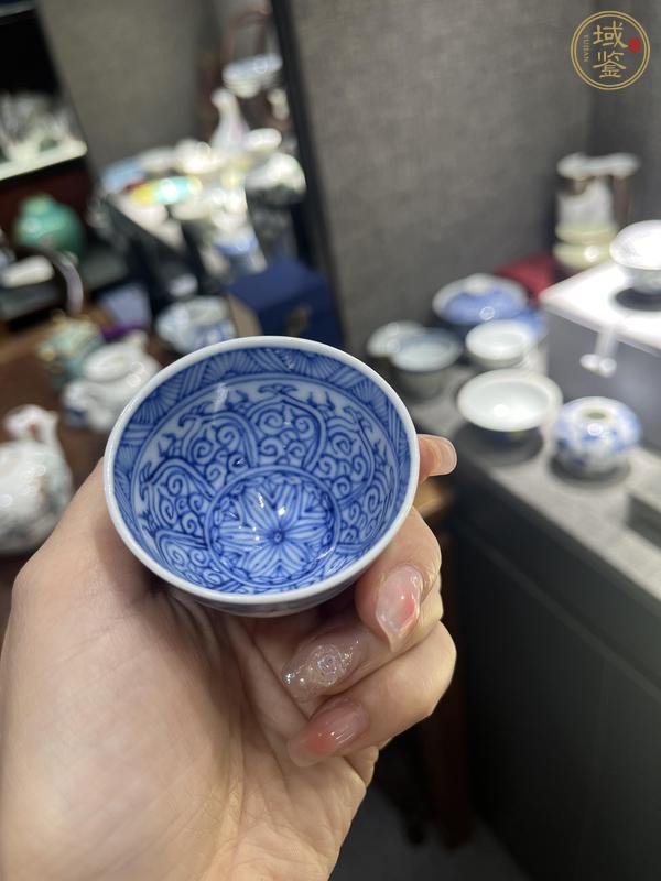 古玩陶瓷日本江戶青花花卉紋雞心杯真品鑒賞圖