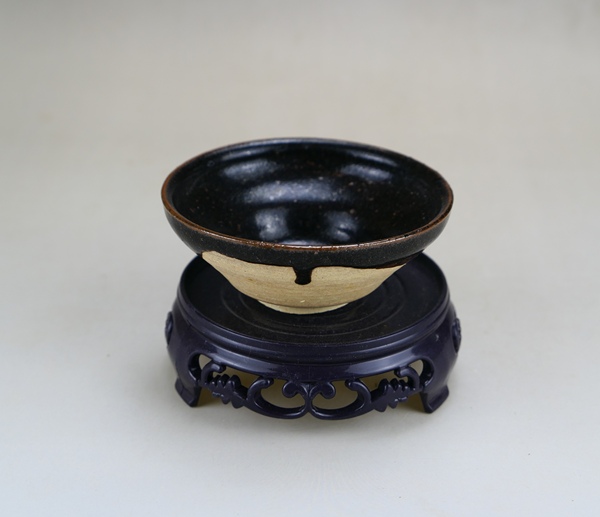 古玩陶瓷精品:宋代吉州窯黑釉茶盞（經(jīng)典茶器）拍賣，當(dāng)前價(jià)格175元