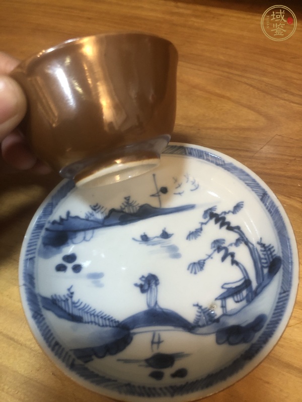 古玩陶瓷外紫金釉內(nèi)青花杯盤真品鑒賞圖