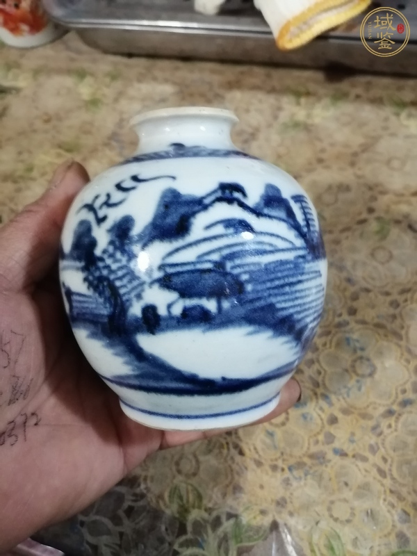 古玩陶瓷山水紋青花瓶真品鑒賞圖