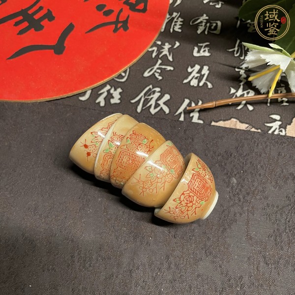 古玩陶瓷創(chuàng)匯期 印花小酒盅真品鑒賞圖