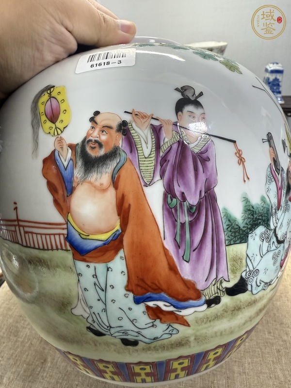 古玩粉彩罐真品鑒賞圖