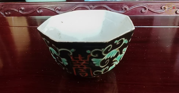 古玩陶瓷花間壽字紋杯真品鑒賞圖