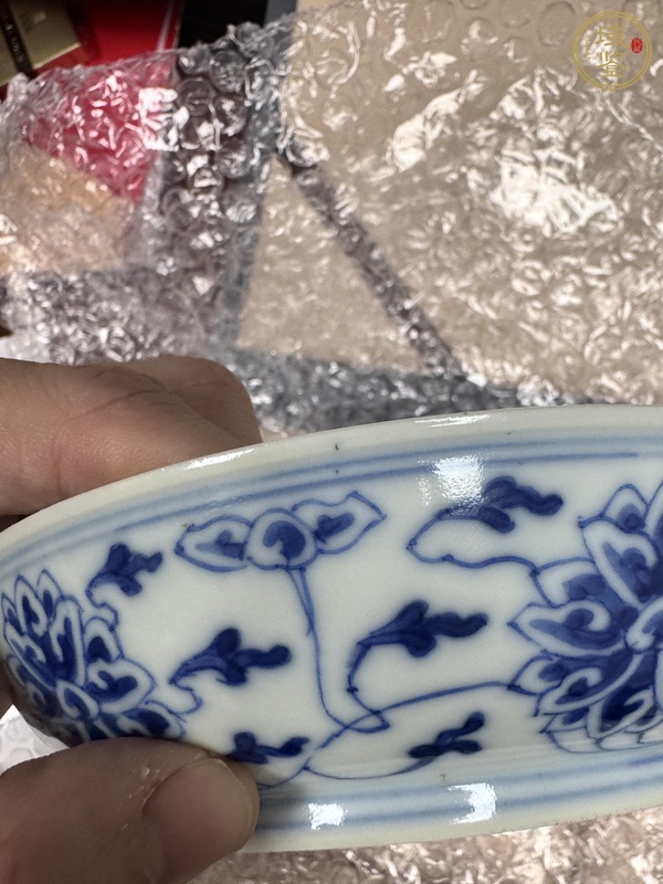 古玩陶瓷青花纏枝蓮紋盤真品鑒賞圖