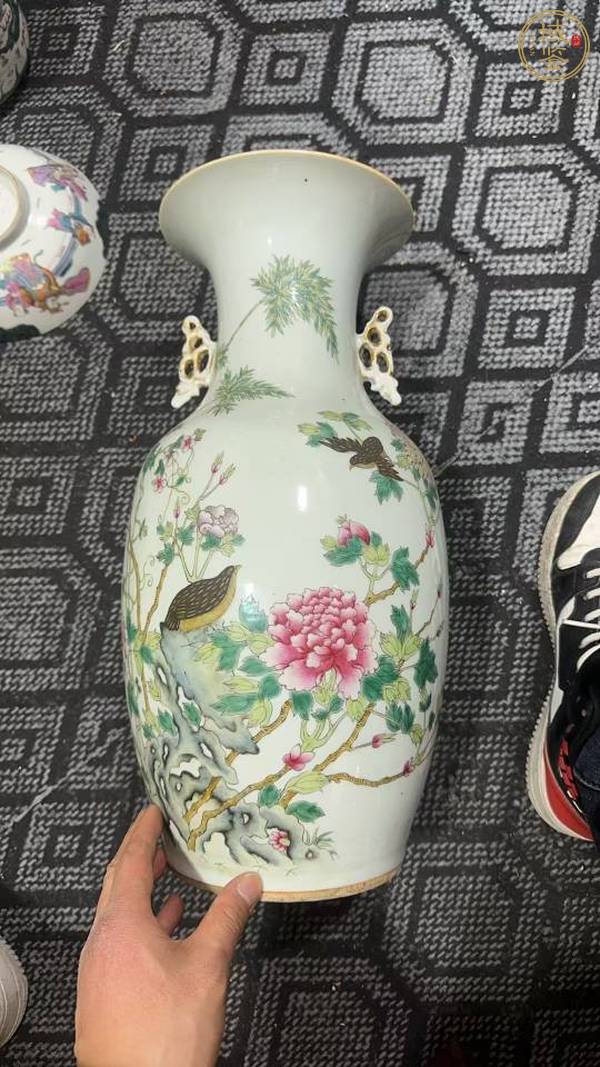 古玩陶瓷花鳥紋粉彩瓶真品鑒賞圖