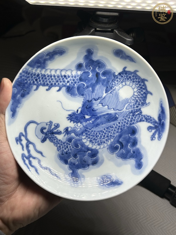 古玩陶瓷青花過墻龍紋碗真品鑒賞圖