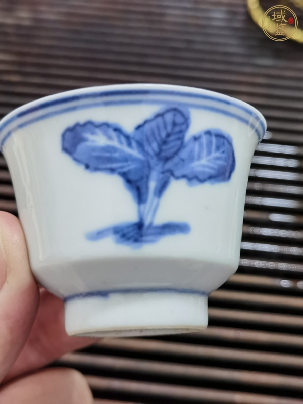 古玩陶瓷萊菔紋青花杯真品鑒賞圖