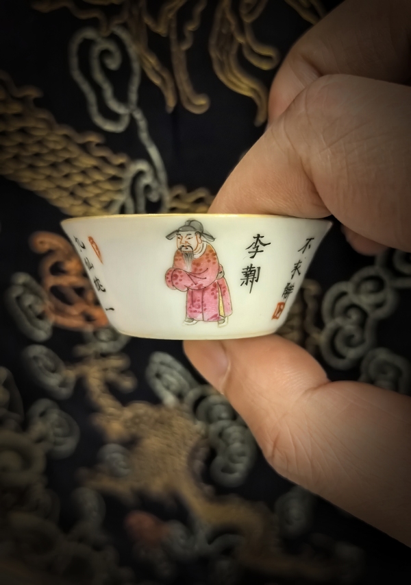 古玩陶瓷道光粉彩無(wú)雙譜人物小馬蹄杯拍賣(mài)，當(dāng)前價(jià)格8888元