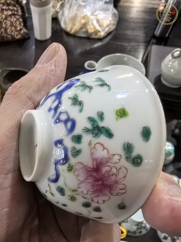 古玩陶瓷粉彩杯真品鑒賞圖