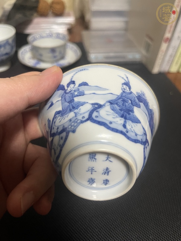 古玩陶瓷人物紋青花杯真品鑒賞圖