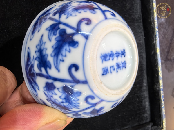 古玩陶瓷青花花卉紋臥足杯真品鑒賞圖