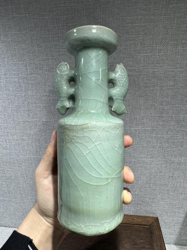 古玩陶瓷龍泉窯雙魚耳瓶拍賣,當前價格45000元