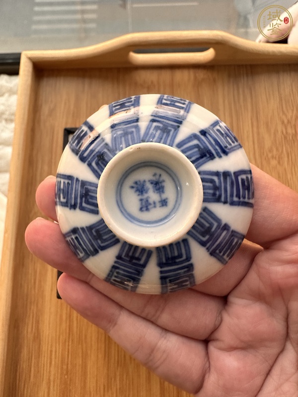 古玩陶瓷青花蓋碗真品鑒賞圖