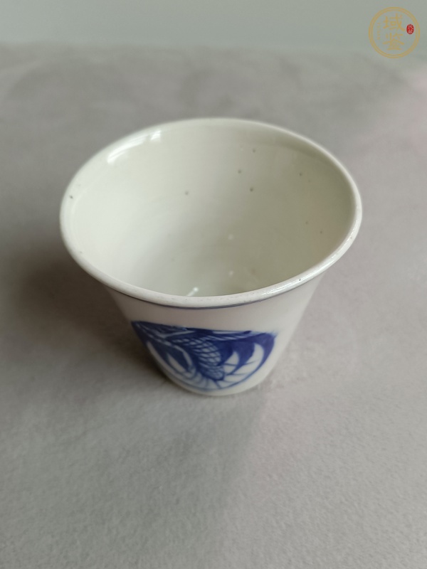 古玩陶瓷青花團鶴紋杯真品鑒賞圖