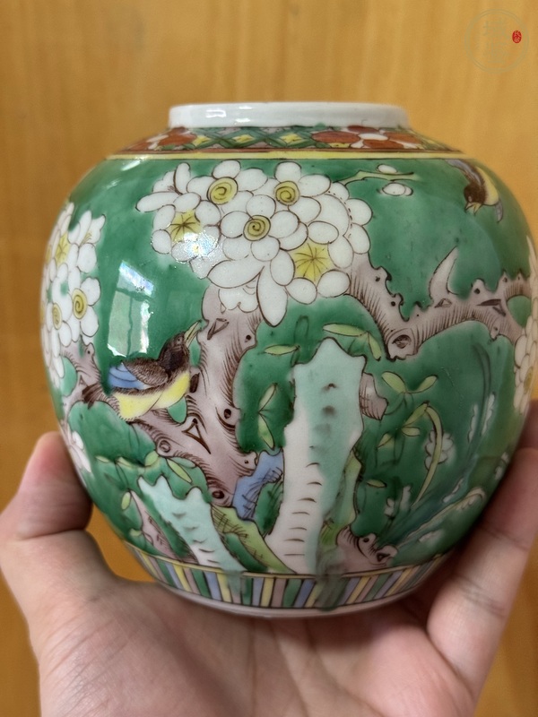 古玩陶瓷花鳥紋罐真品鑒賞圖