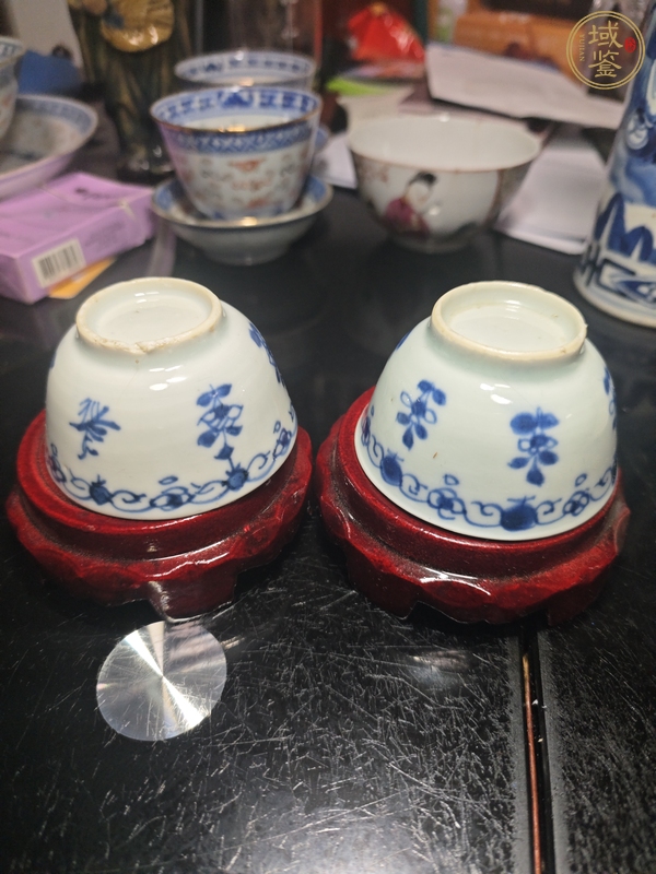 古玩陶瓷康熙青花花卉杯真品鑒賞圖