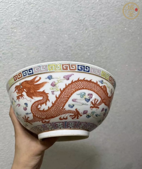 古玩陶瓷粉彩龍鳳呈祥紋大碗 真品鑒賞圖