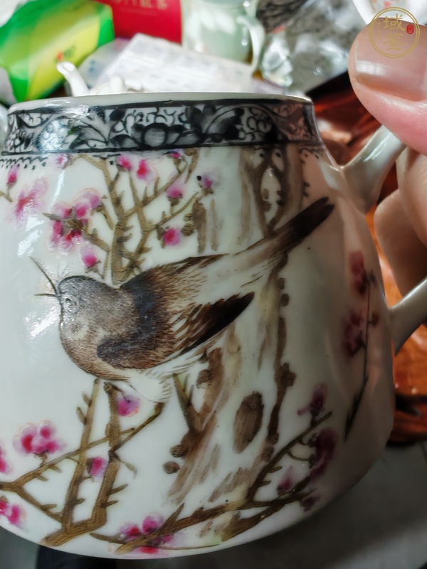 古玩陶瓷粉彩花鳥紋茶壺真品鑒賞圖