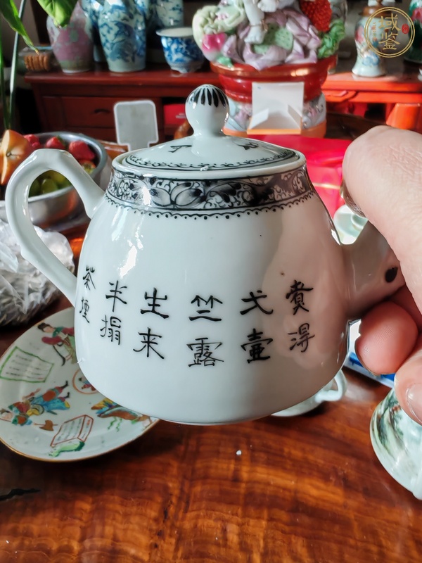 古玩陶瓷粉彩花鳥紋茶壺真品鑒賞圖