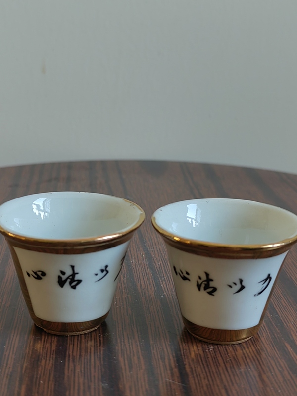 古玩轉(zhuǎn)賣粉彩人物杯子一對(duì)拍賣，當(dāng)前價(jià)格18000元