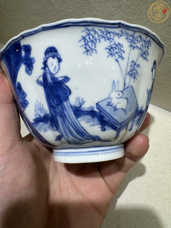 古玩陶瓷青花人物花口碗真品鑒賞圖