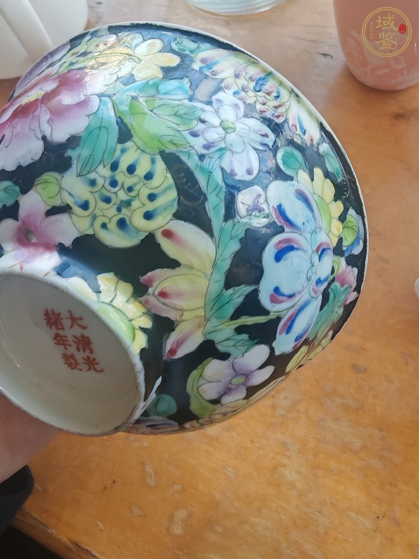 古玩陶瓷百花不落地粉彩碗真品鑒賞圖