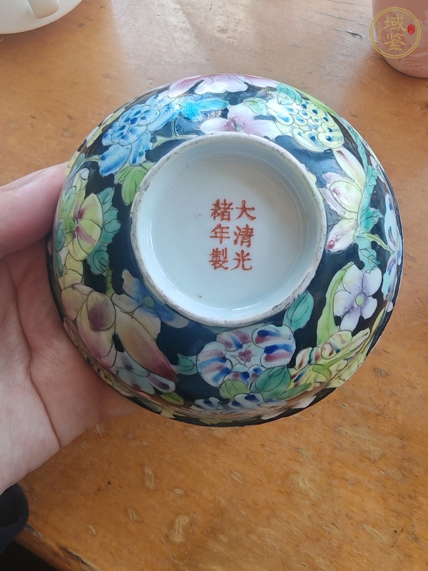 古玩陶瓷百花不落地粉彩碗真品鑒賞圖