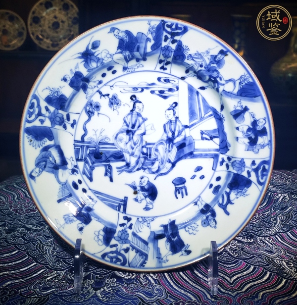 古玩陶瓷康熙仕女紋青花盤真品鑒賞圖