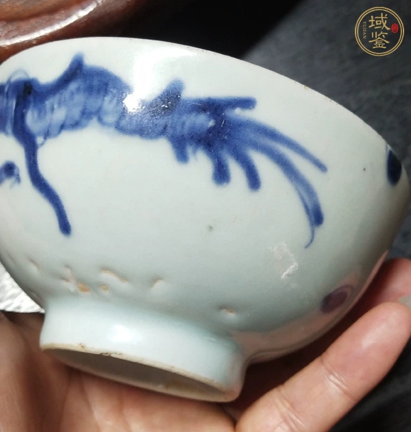 古玩陶瓷青花過墻龍紋茶碗真品鑒賞圖