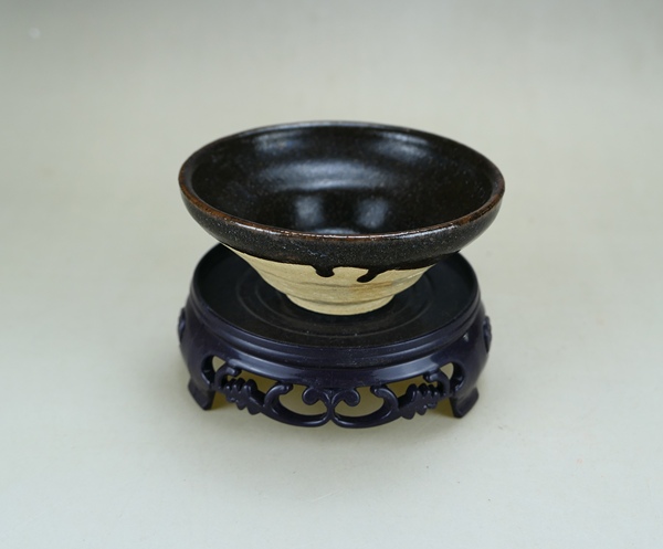 古玩陶瓷精品:宋代吉州窯黑釉茶盞（經(jīng)典茶器）拍賣(mài)，當(dāng)前價(jià)格637元