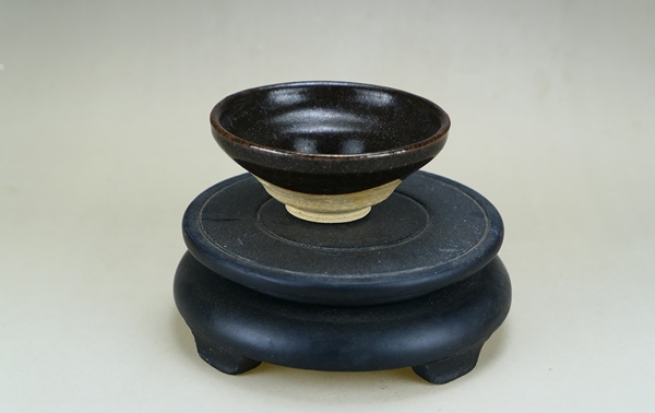 古玩陶瓷精品:宋代吉州窯黑釉茶盞（經(jīng)典茶器）拍賣(mài)，當(dāng)前價(jià)格637元