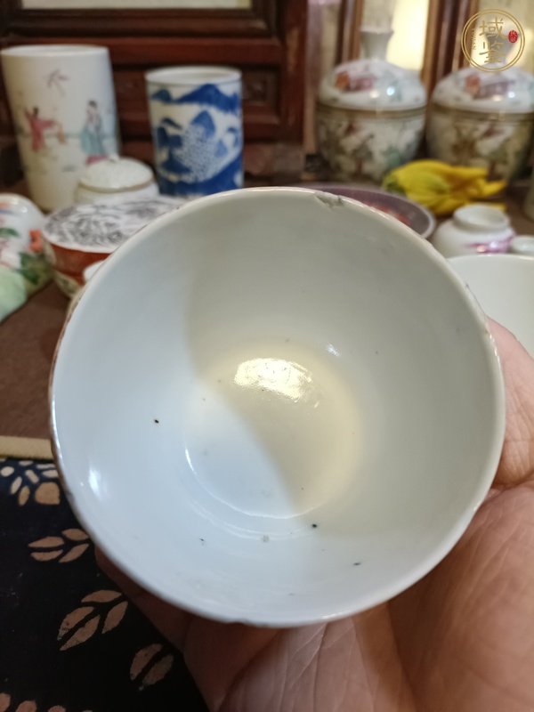 古玩陶瓷青花加彩纏枝花卉紋仰鐘杯真品鑒賞圖